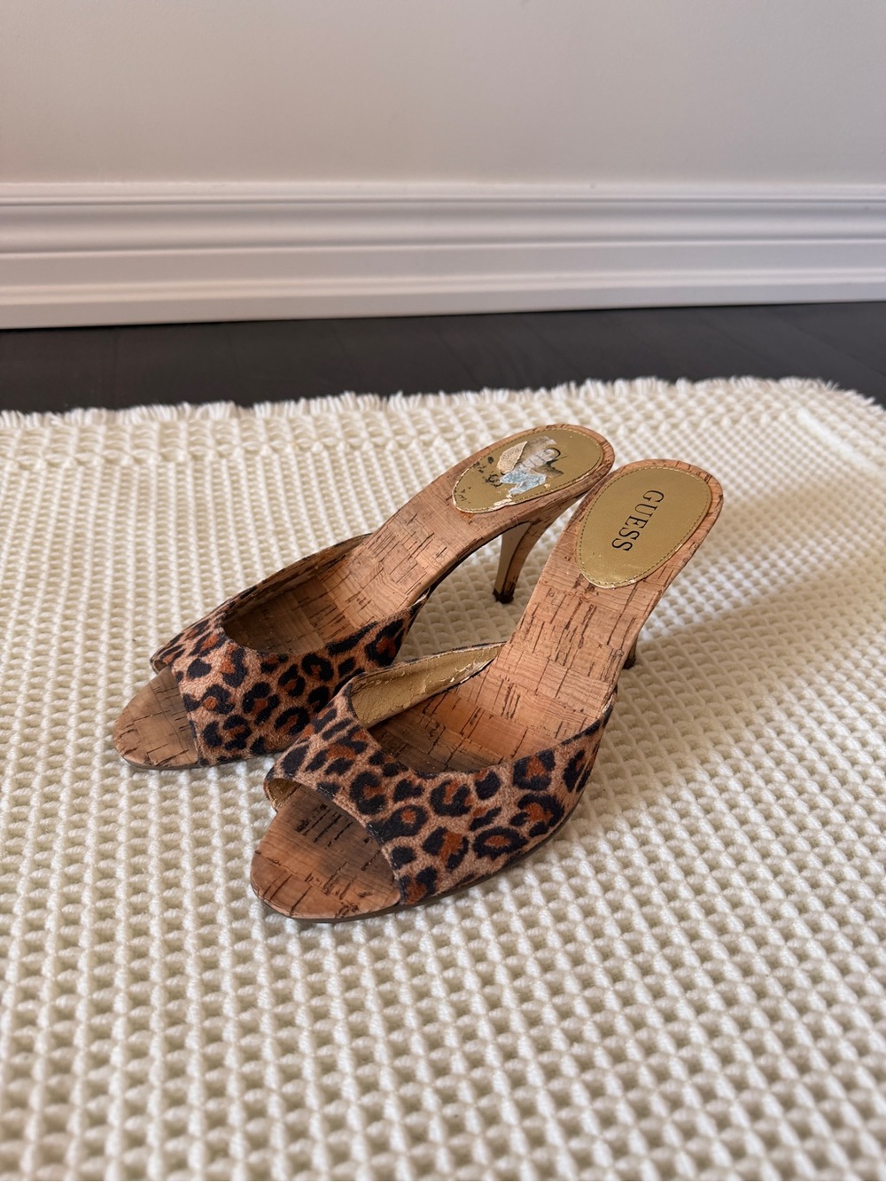 Vintage Y2K GUESS Leopard-Print Open-Toe Kitten Heels